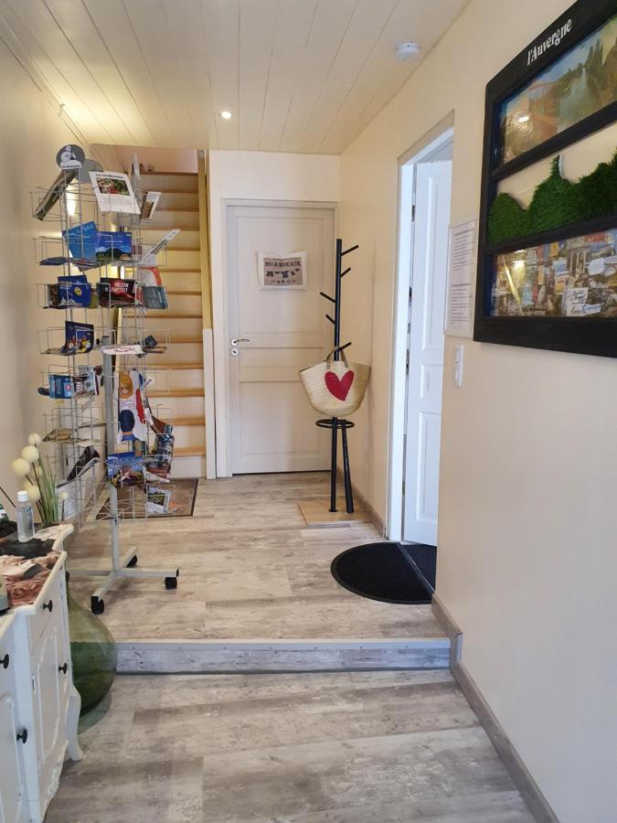 Villa La Meïzou de Bouly à Les Martres-de-Veyre Extérieur photo